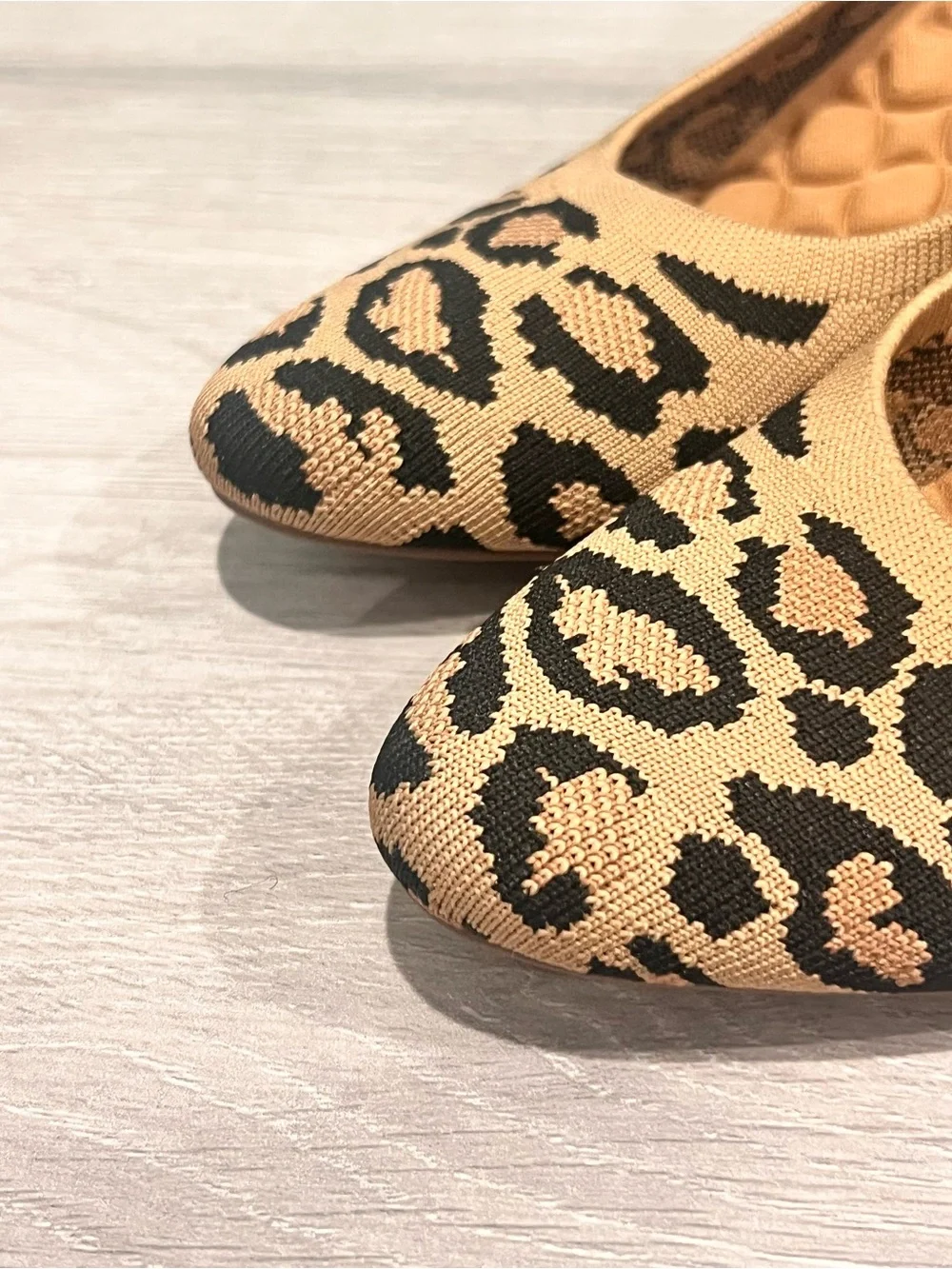 VIVAIA Leopard Print Knit Wedge Pumps – Women’s Size 5.5